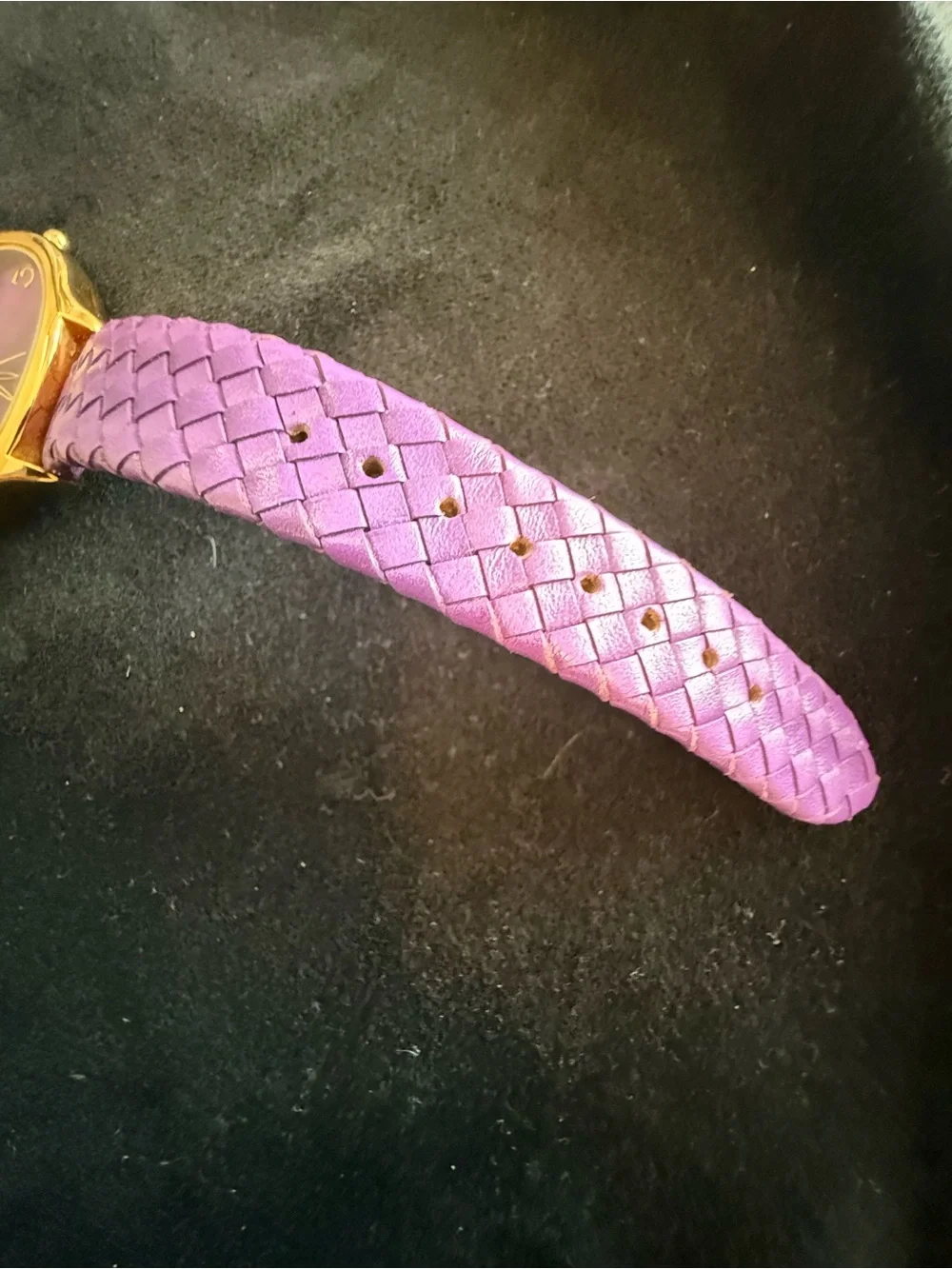 JOAN RIVERS CLASSICS Women’s Quartz Oval Gold Tone Purple Dial Leather Watch